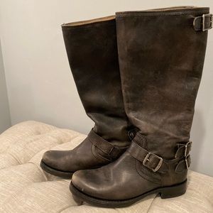 Frye Veronica Back Zip Boot